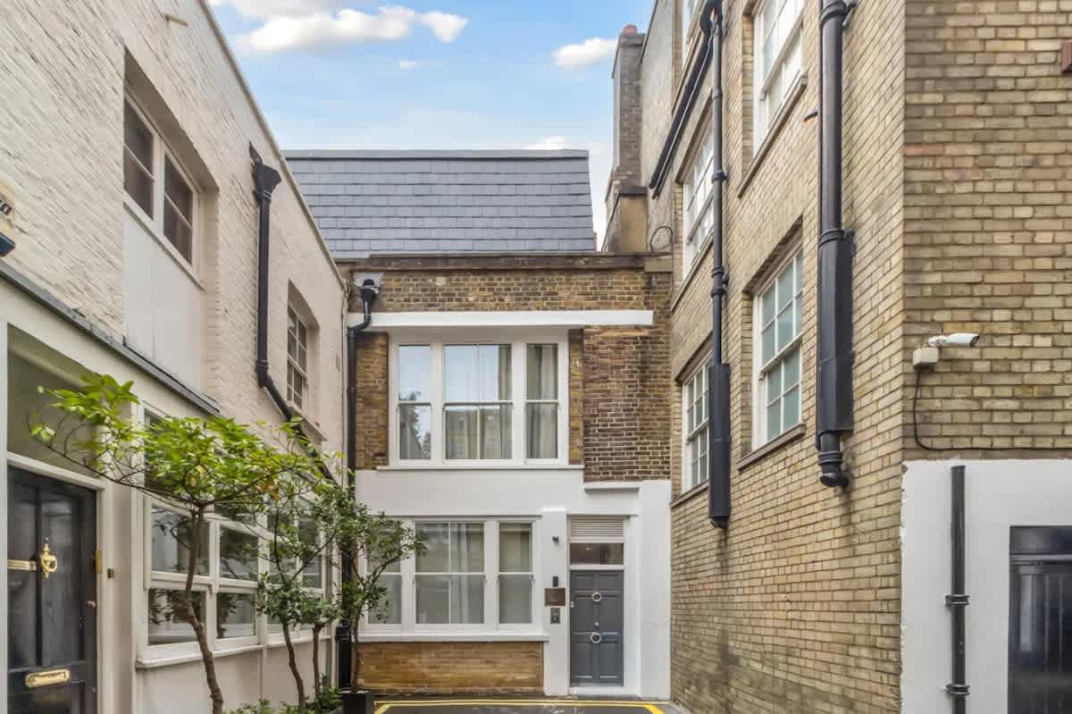 9 Mins Walk to Selfridges, Marble Arch Studio