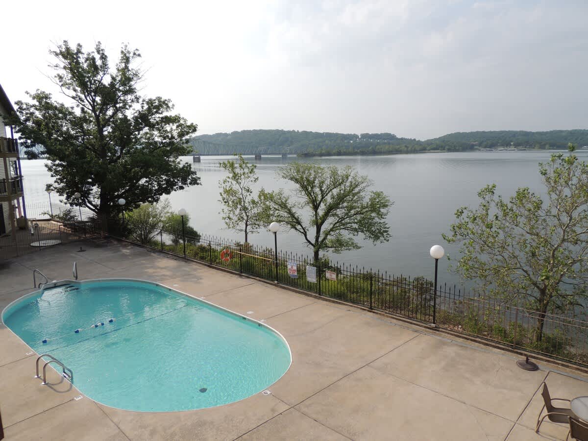 Lakeside Pool