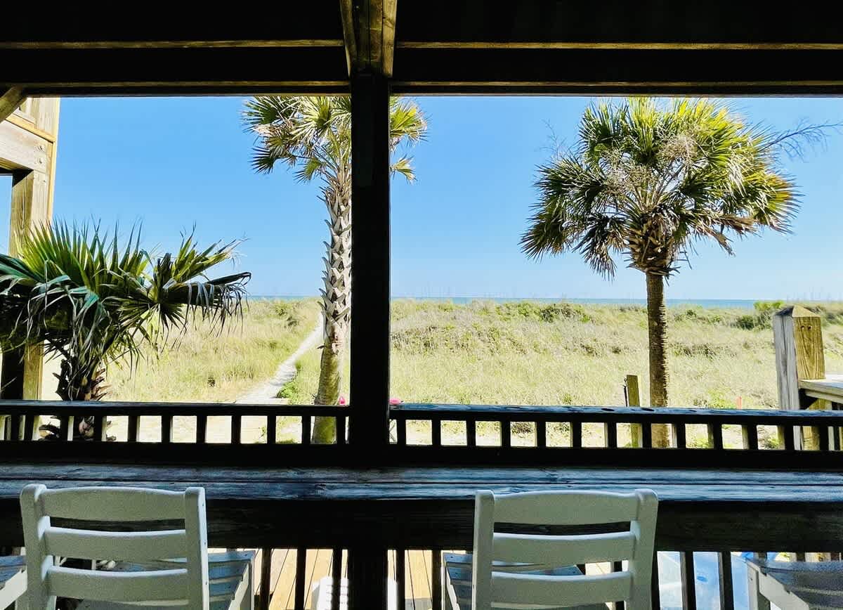Comfy 4br,Oceanfront,Sm Dogs,PG1 — North Myrtle Beach, SC — vacation rental