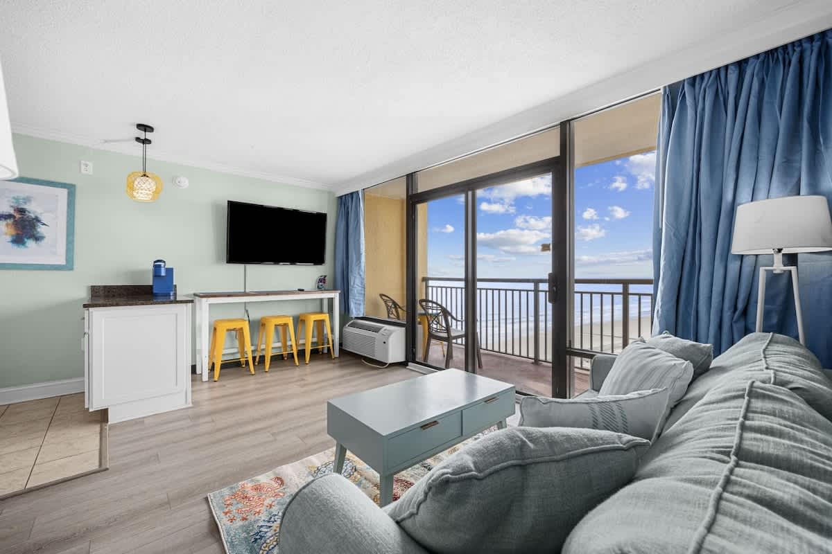 Beach View Retreat,KING,Pools,M149 — Myrtle Beach, SC — vacation rental