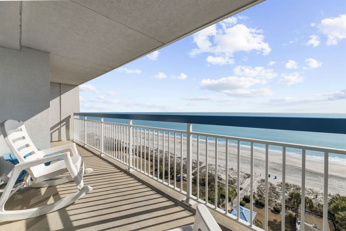 Comfy Oceanfront Condo,King,Pool,V101 — Myrtle Beach, SC — vacation rental