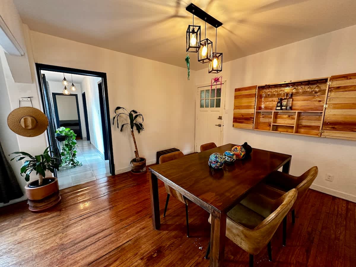 Double Large Apartments (4BR) @ Condesa