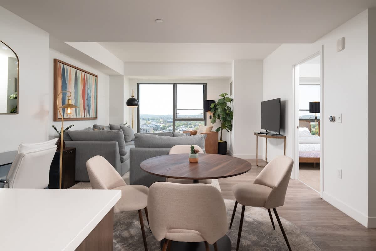 Upscale 1BR MIT Harvard WiFi Gym W D Parking! — Cambridge, MA — vacation rental