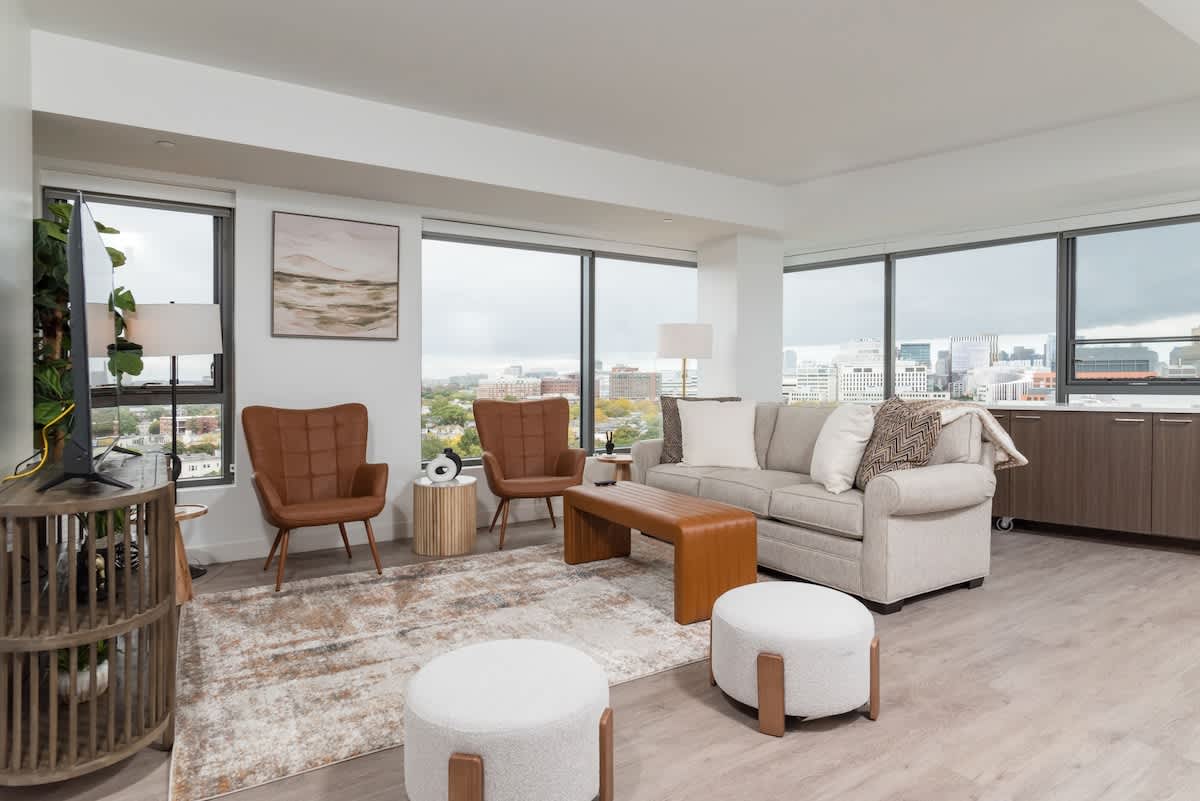 Central Square 2BR Condo near Harvard  & MIT Spacious Gym & Work — Cambridge, MA — vacation rental