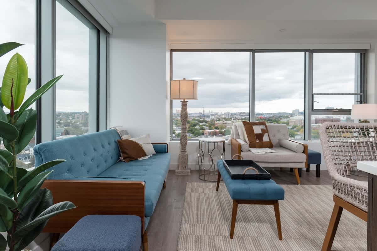 High Rise 3 BR Retreat w City Skyline Views, Shared Gym  — Cambridge, MA — vacation rental