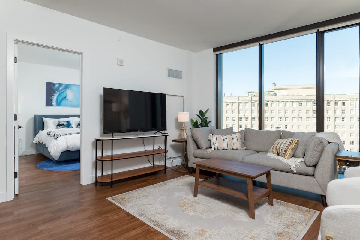 Back-Bay Central Condo w/Roof top, Gym & Parking! — Boston, MA — vacation rental