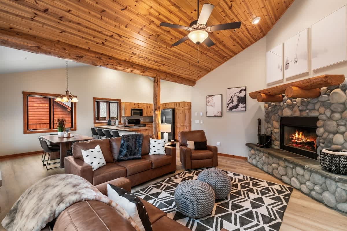 3-Bed Big Sky Townhome w/ Private Hot Tub — Big Sky, MT — vacation rental