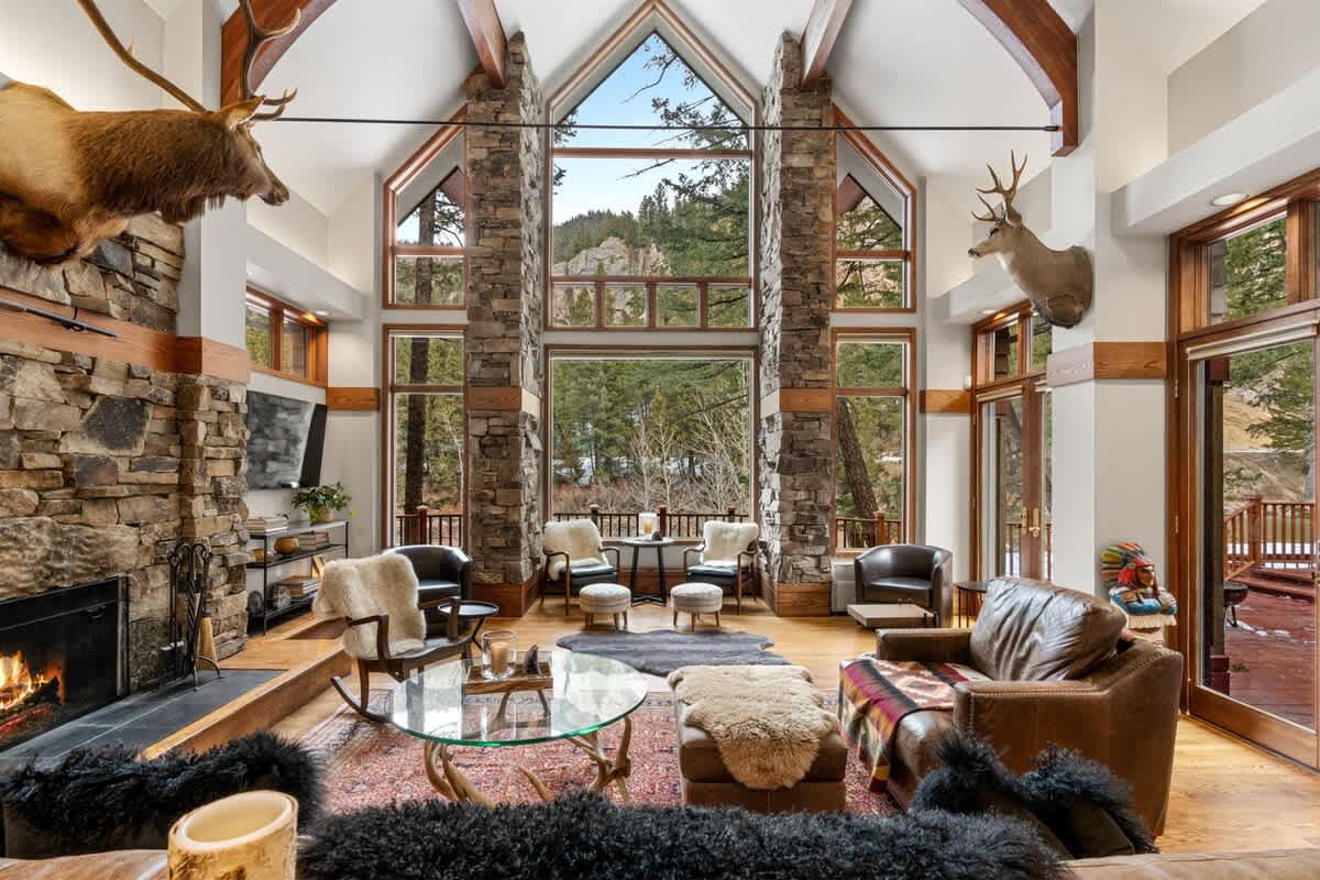 Riverfront On The Gallatin! 3 Bed w/ Bonus Room  — Gallatin Gateway, MT — vacation rental