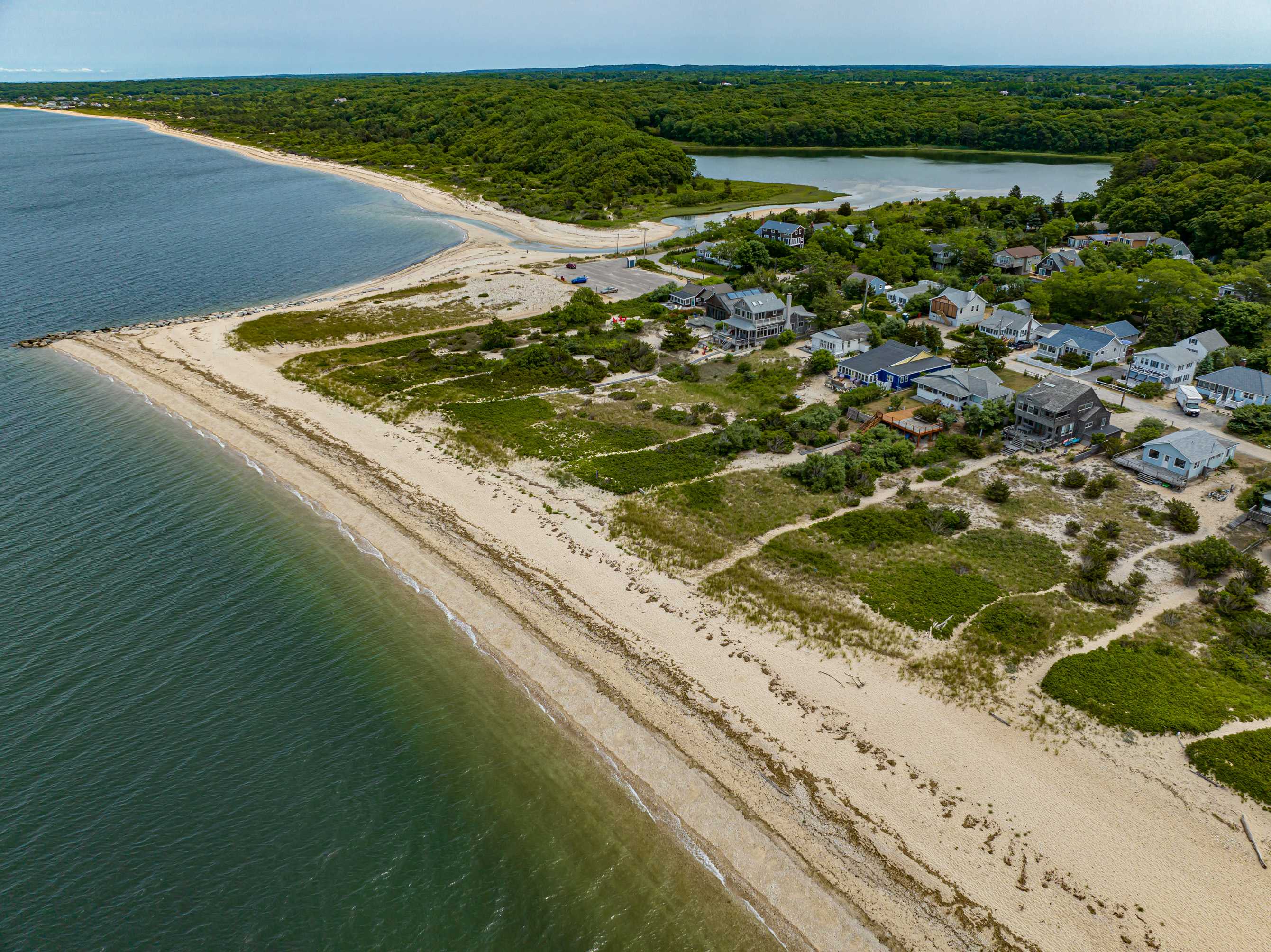 Peconic Sound Beach Cottage | Walk to Sound
