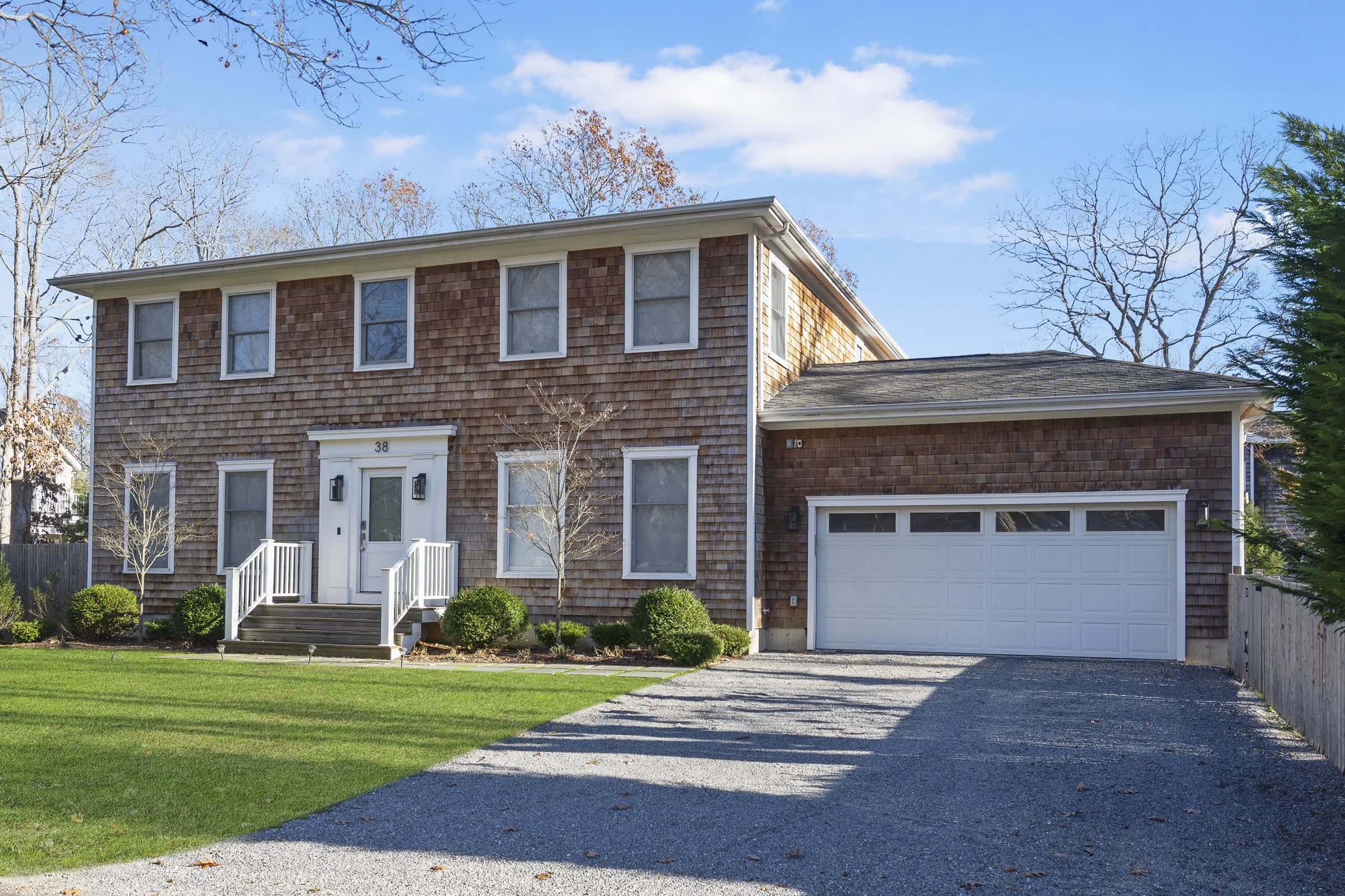 East Hampton Retreat Heated Pool, BBQ, Home Office