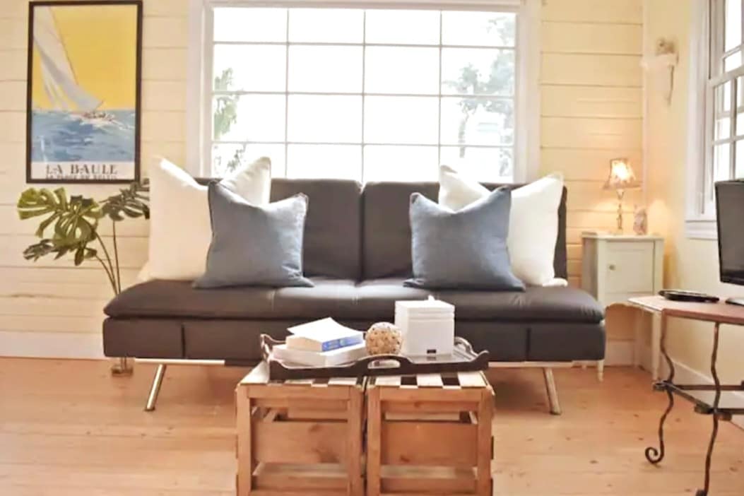 Charming Beach Cottage with Ocean Views & Sauna! 4