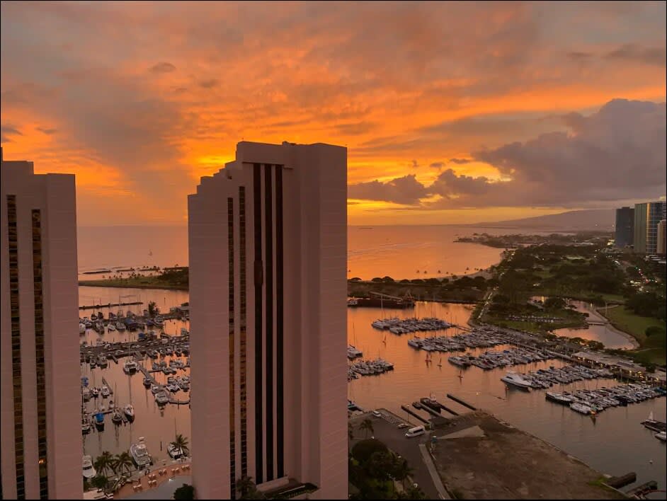 180° Ocean Views, Free Parking & Pool near Waikiki 6