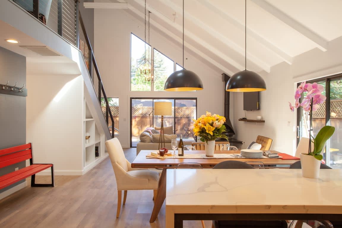 House on Broadway • Steps to Plaza + Pool 6