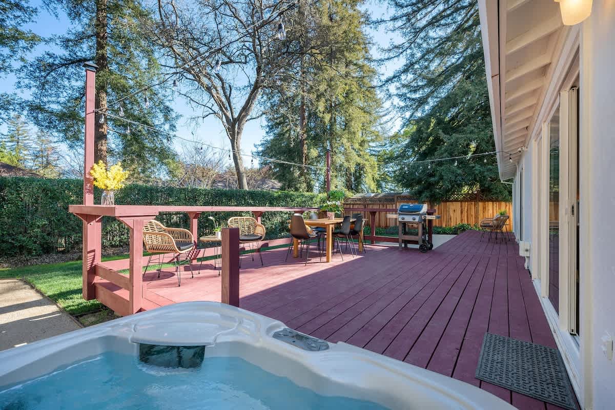 The Harvard House: Napa, Hot Tub + Detached Studio 6
