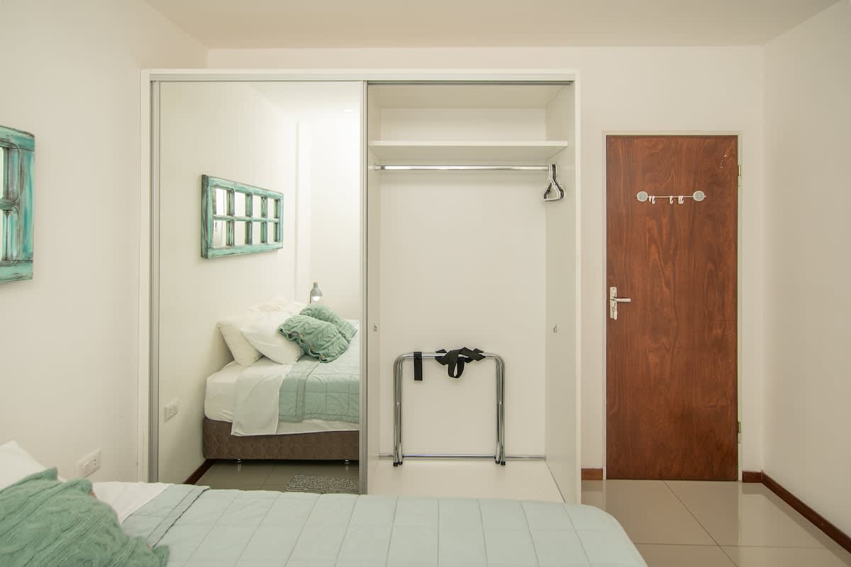 e8ae4aec 746a 4c u dZZ