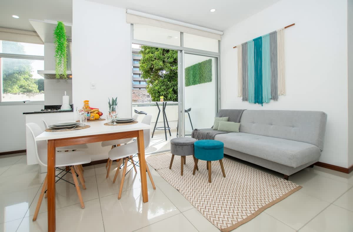 eade62ee c62e 4e 0Warn