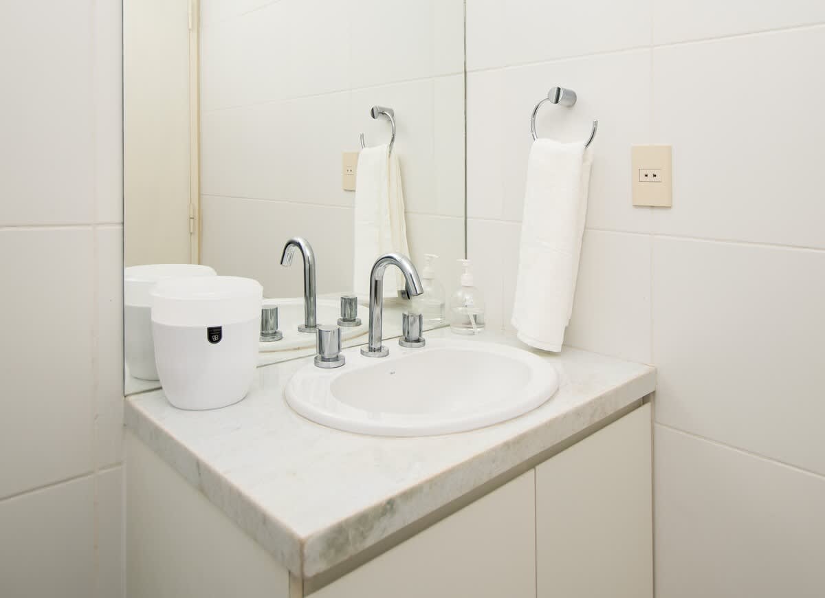 b256f495 6bf3 43 p9 2s