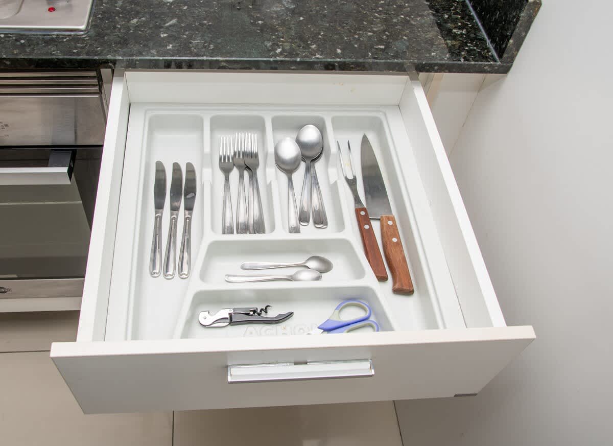 2414074e 9f1c 48 z 73J