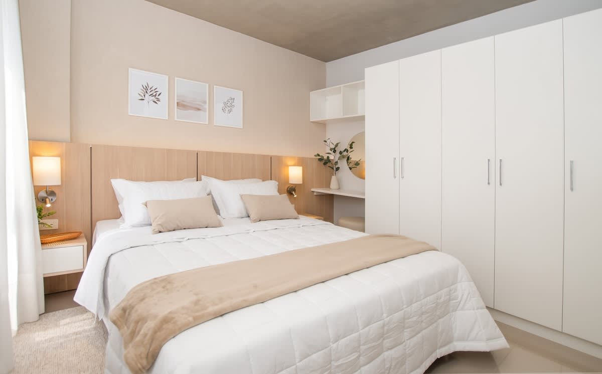 8eacbe31 1412 4c Rz0f