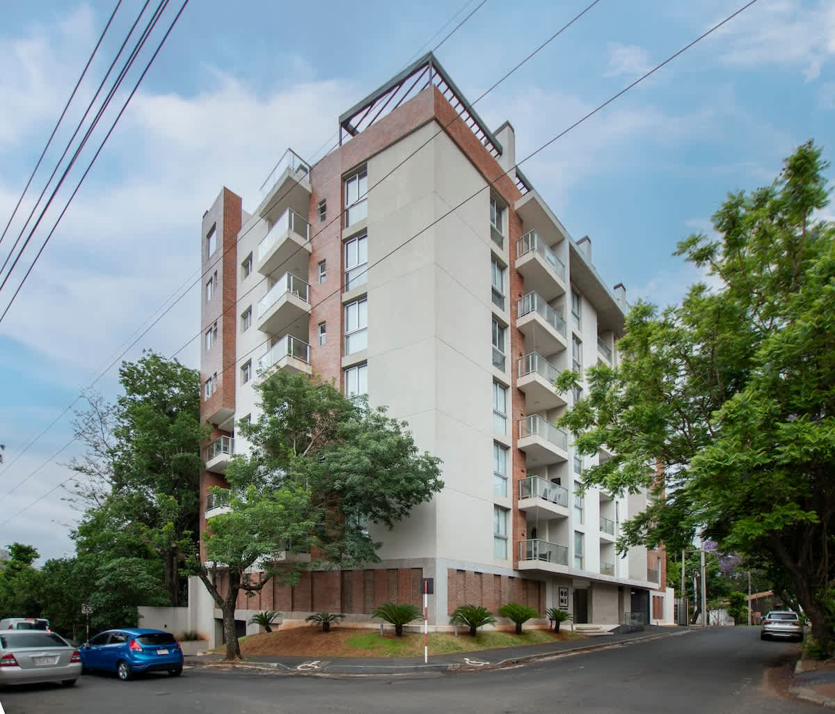 0df2bf44 679f 47 4 yPB