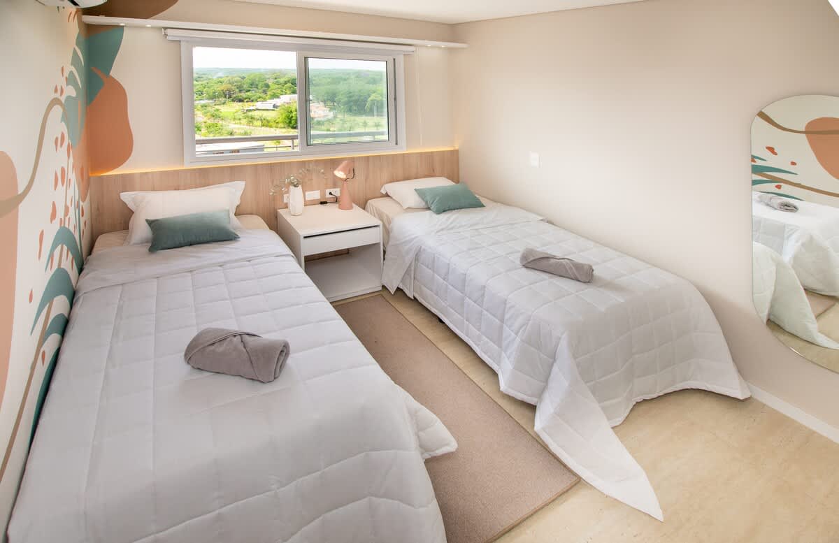 38a0db4b 9b55 44 FcqOe