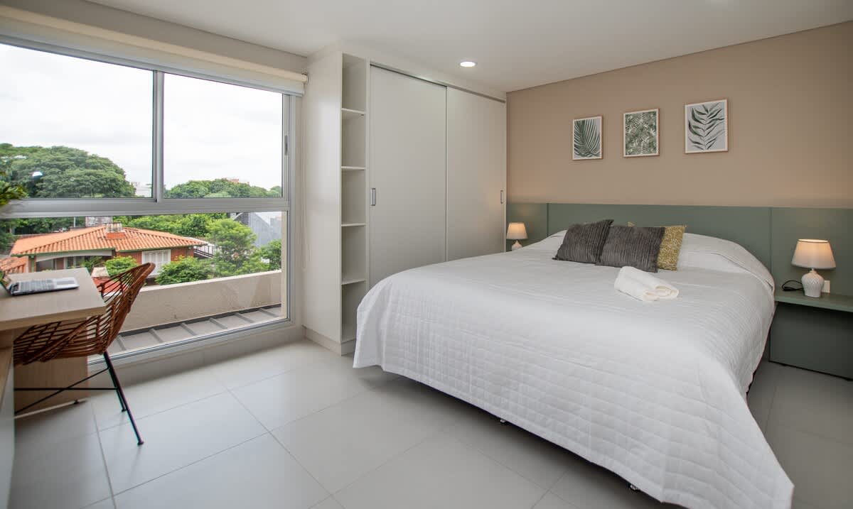 7ac8565c 18e4 47 6gOc4