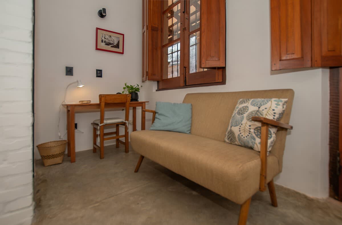 a526adbb 7d13 40 E9 ec