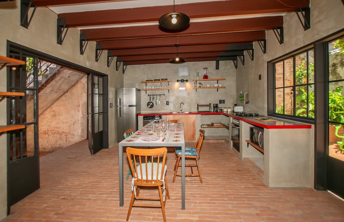 c1ae14db f736 46 Fe R