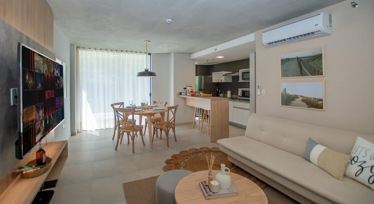 1c27a403 8310 42 v Yzk