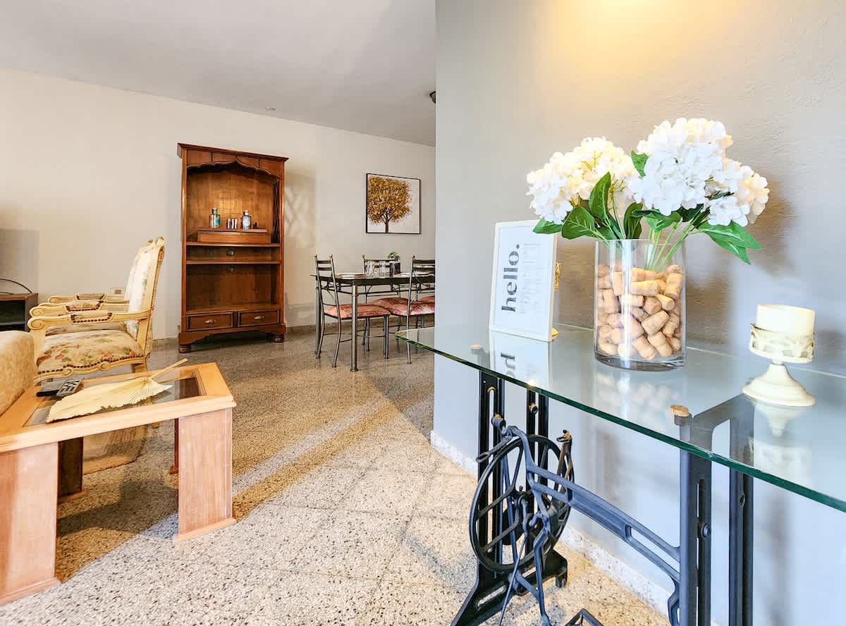 f8ea96b4 fd91 4a Mqwi