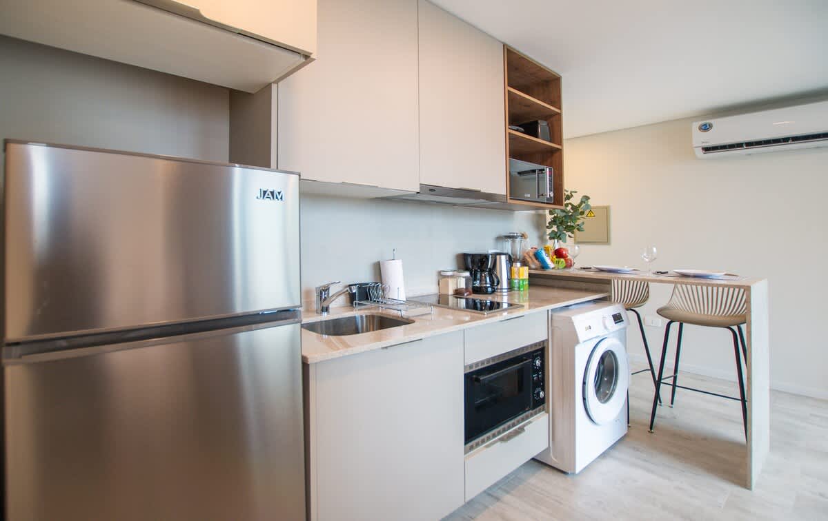 da333870 9785 44 RlKPa