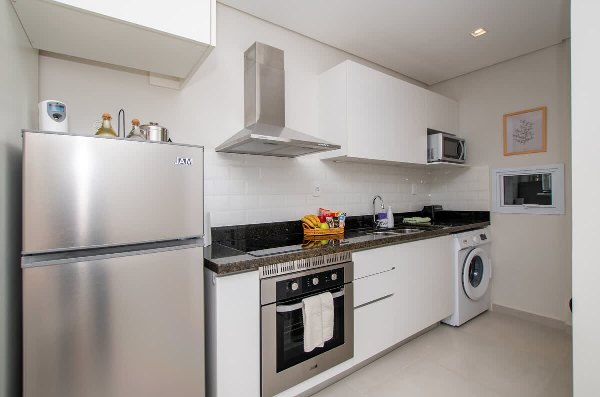 44b89dec 7eea 46 Rh m0