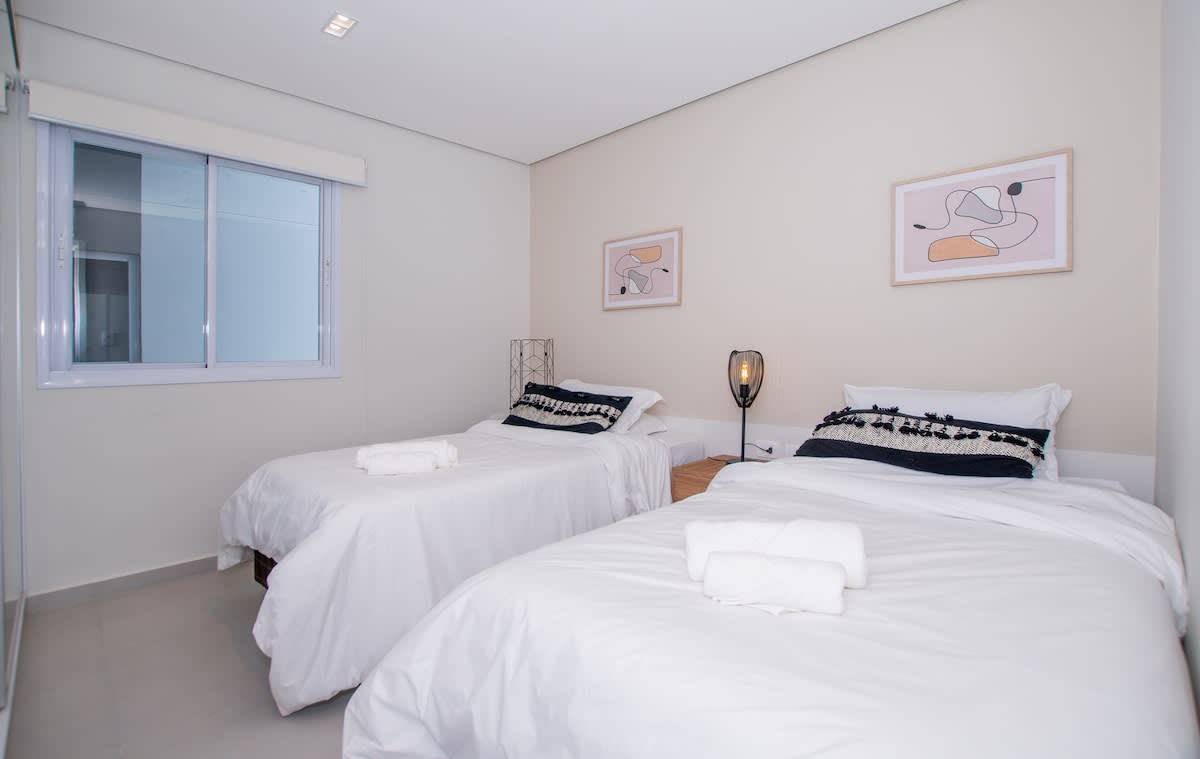 f4dcf4b8 eded 4c PQPFl