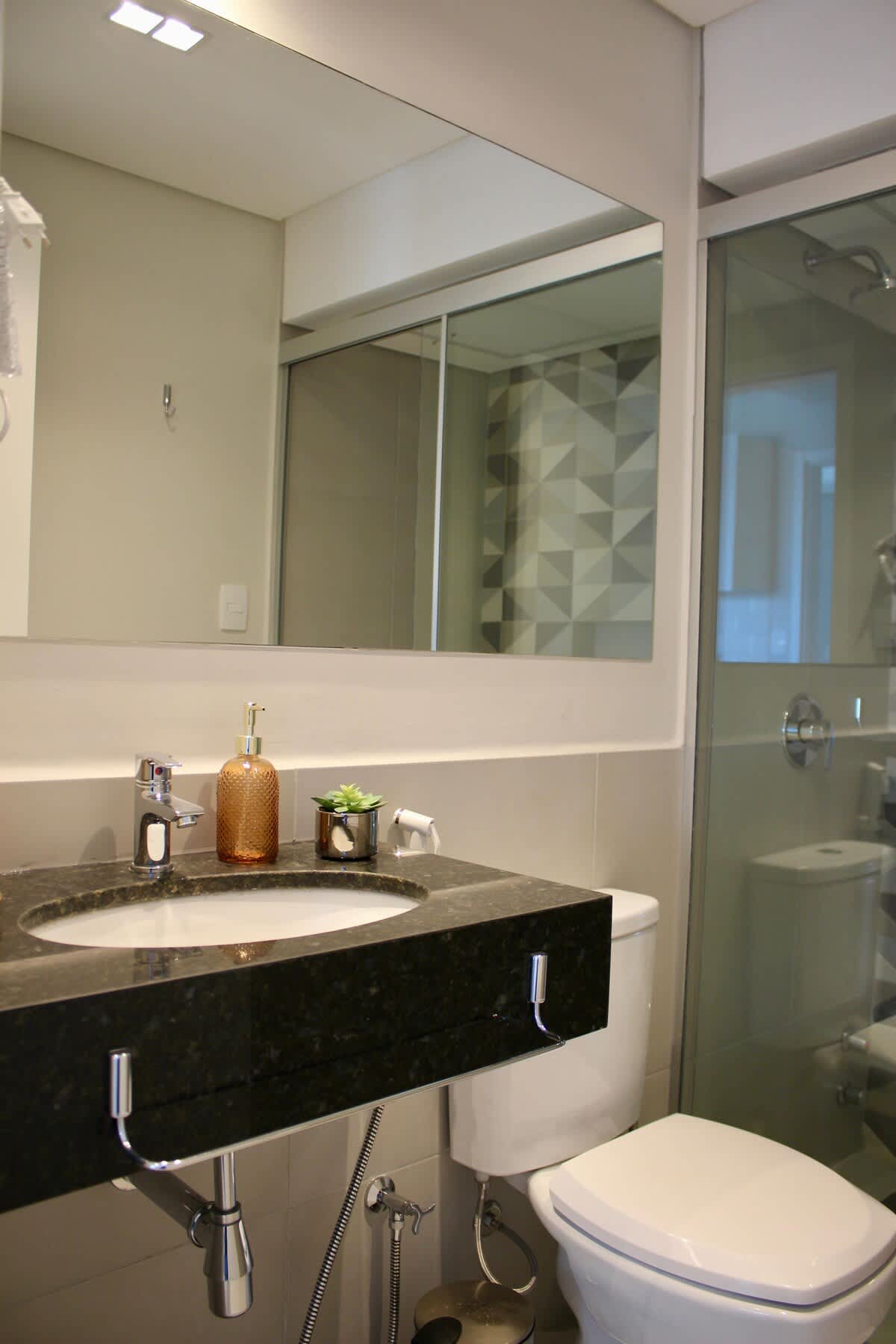 fce8f59f 87b4 44 PIe43