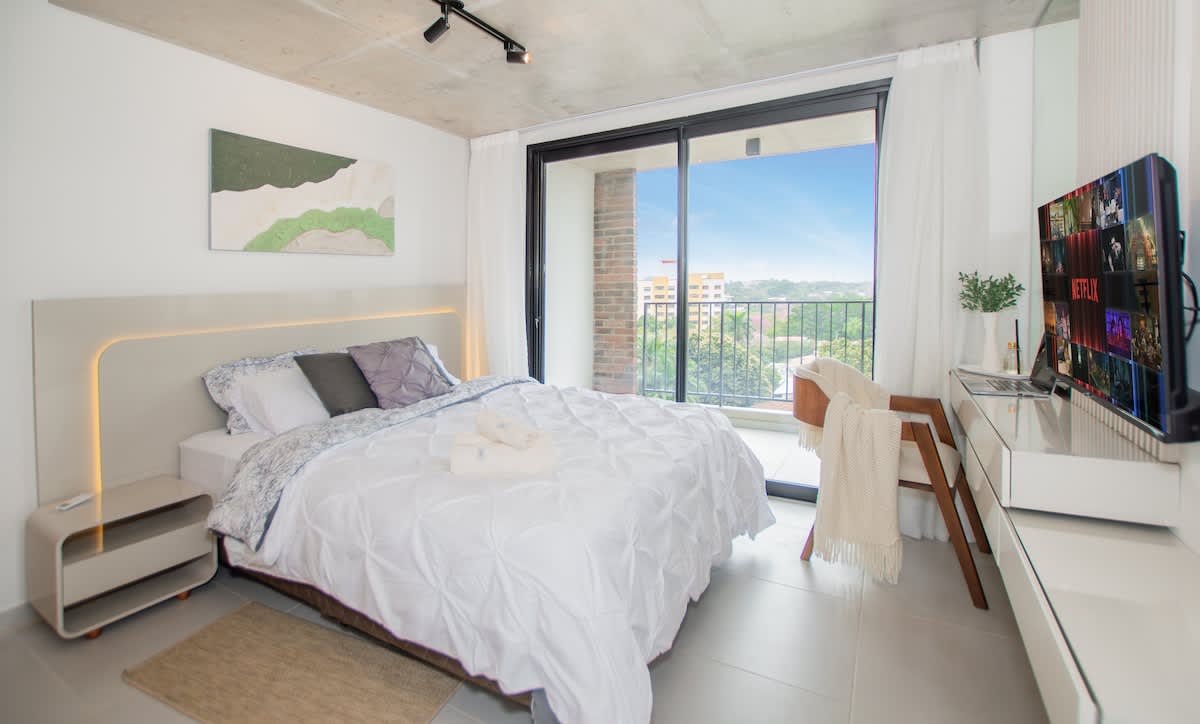 912aece9 712f 4a Nq nG