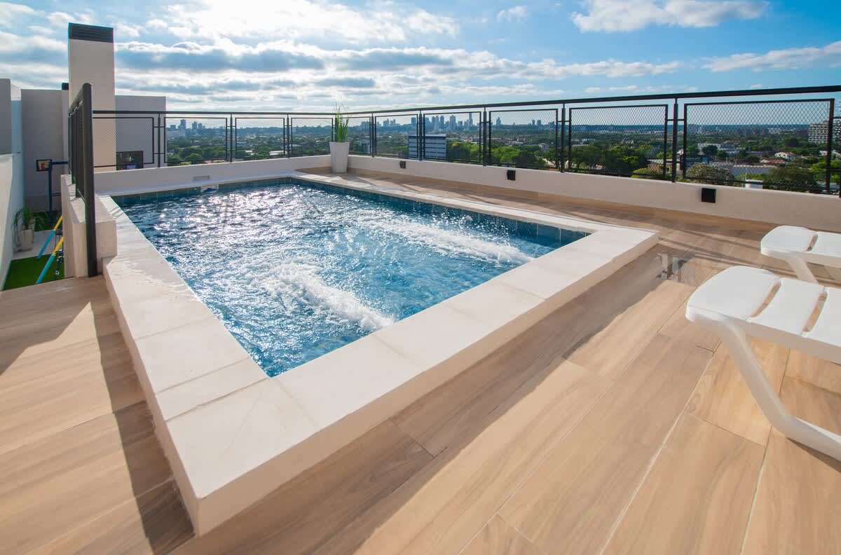 00b3ba9d 47b1 48 lSTrO