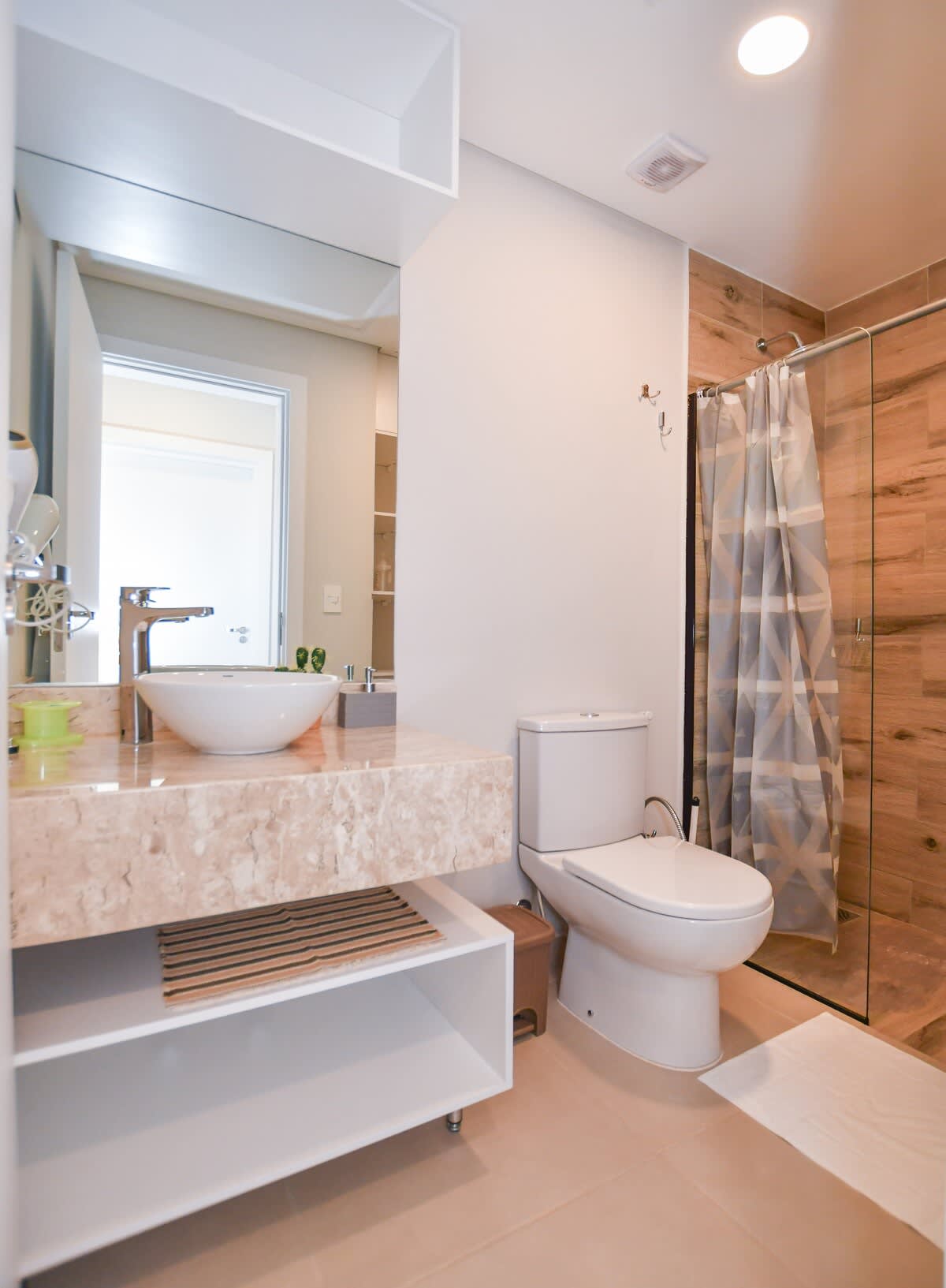 b5c1b6cf a6ff 4f vmK4u