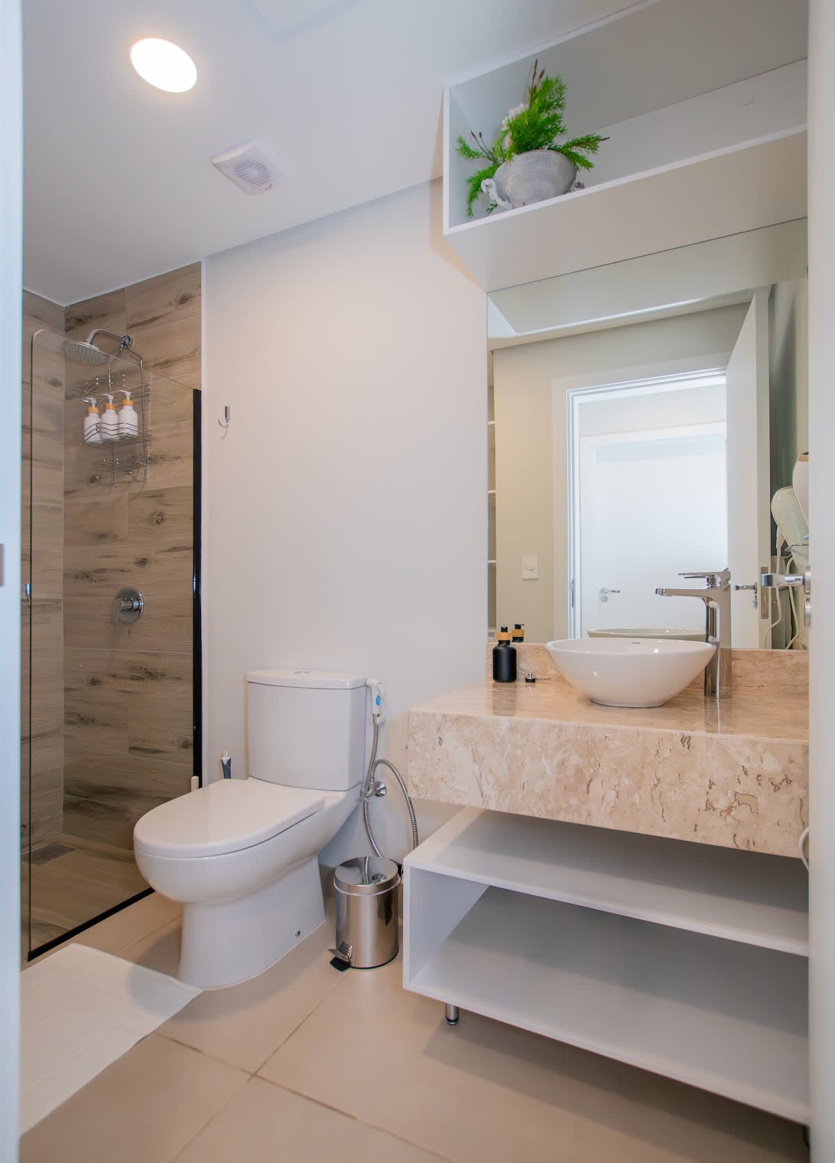 13537769 4c70 41 tkyW7