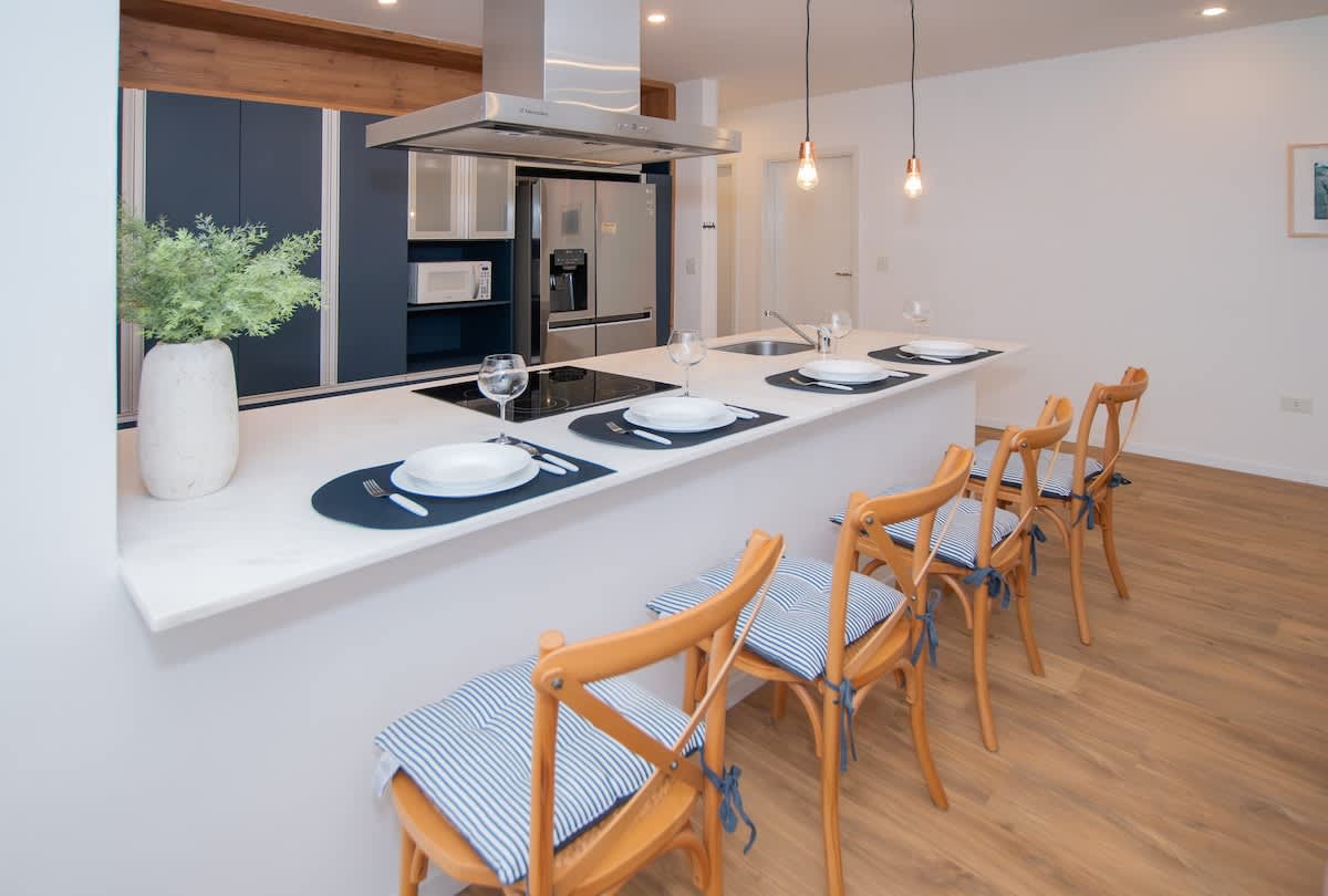 7aaa3276 0515 49 tBFfm