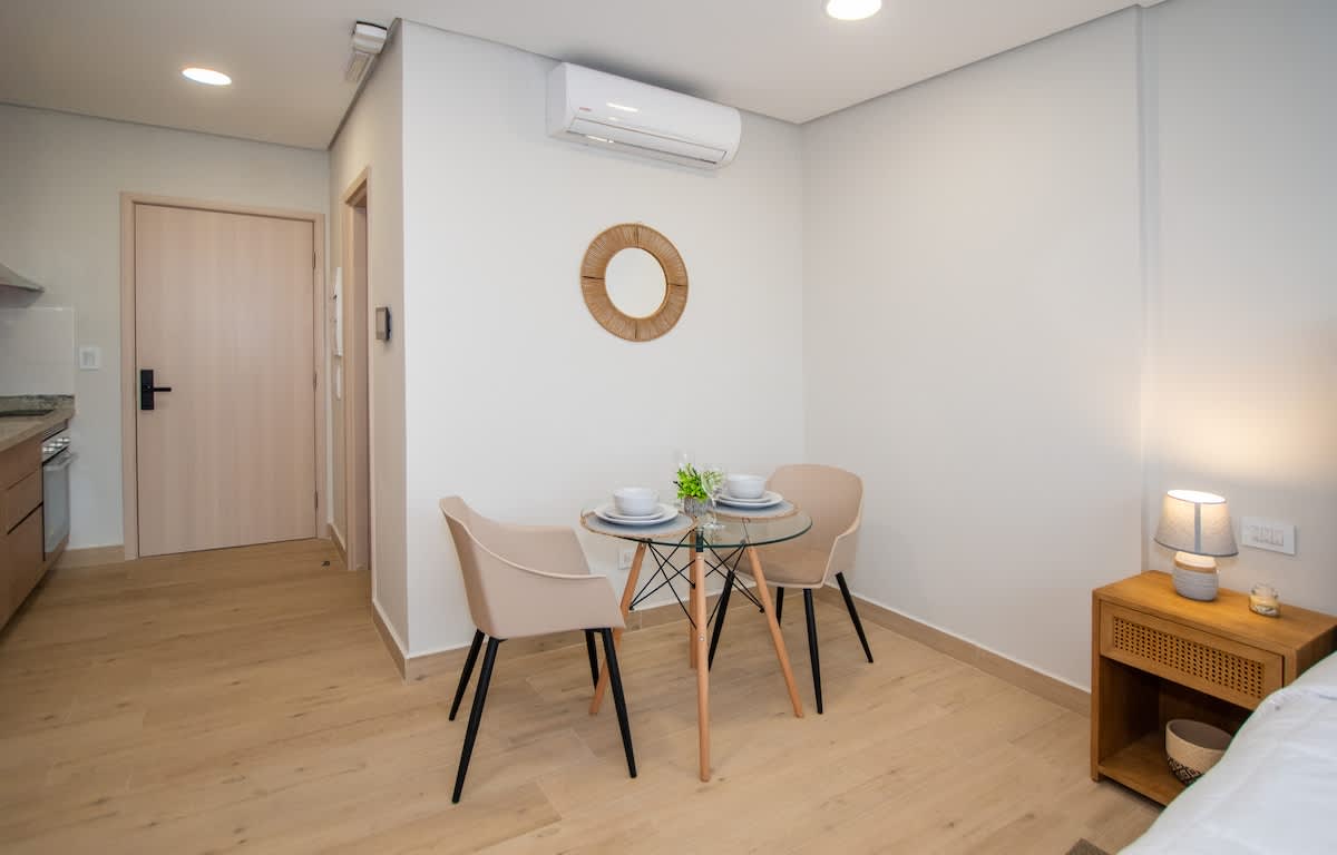 eaae722a 102c 4e NYfby