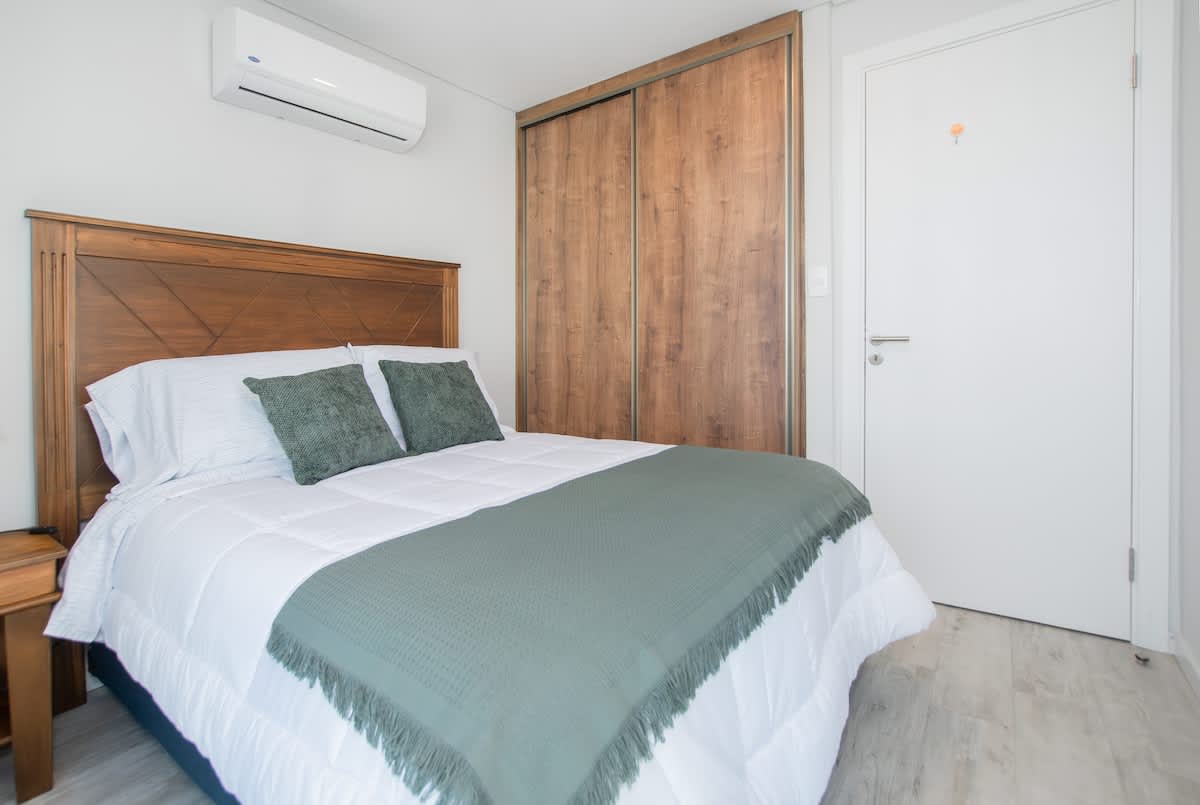 654df3af 1e49 40 Nzuv