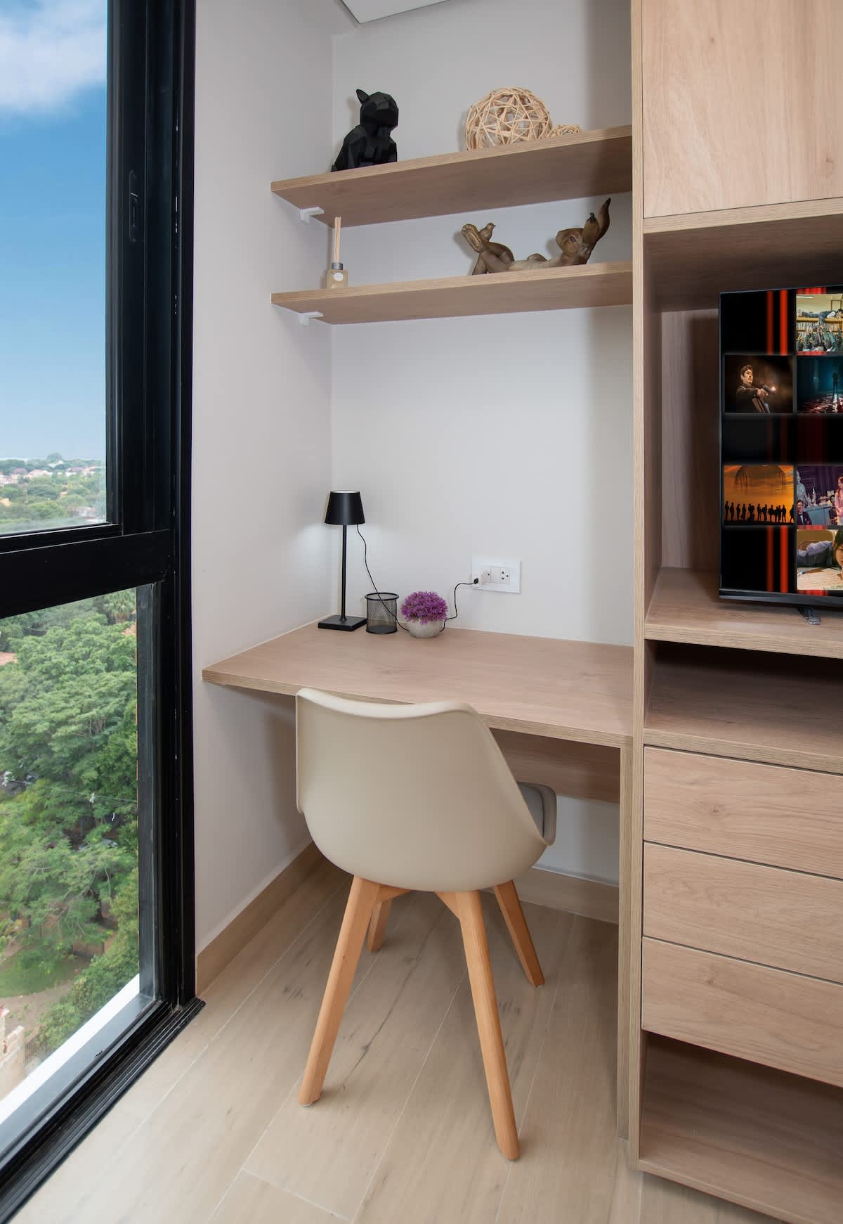 4547af75 ee43 4f AMcnH