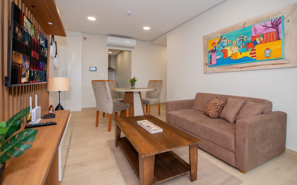 4f6a09c7 a48c 4a 4suOv