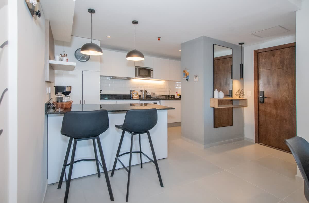 5ac91260 a0a7 4b Hj ZM