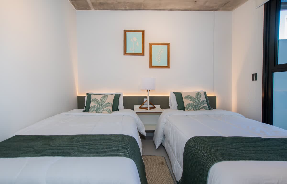 052c7423 f5e2 49 ee0cc