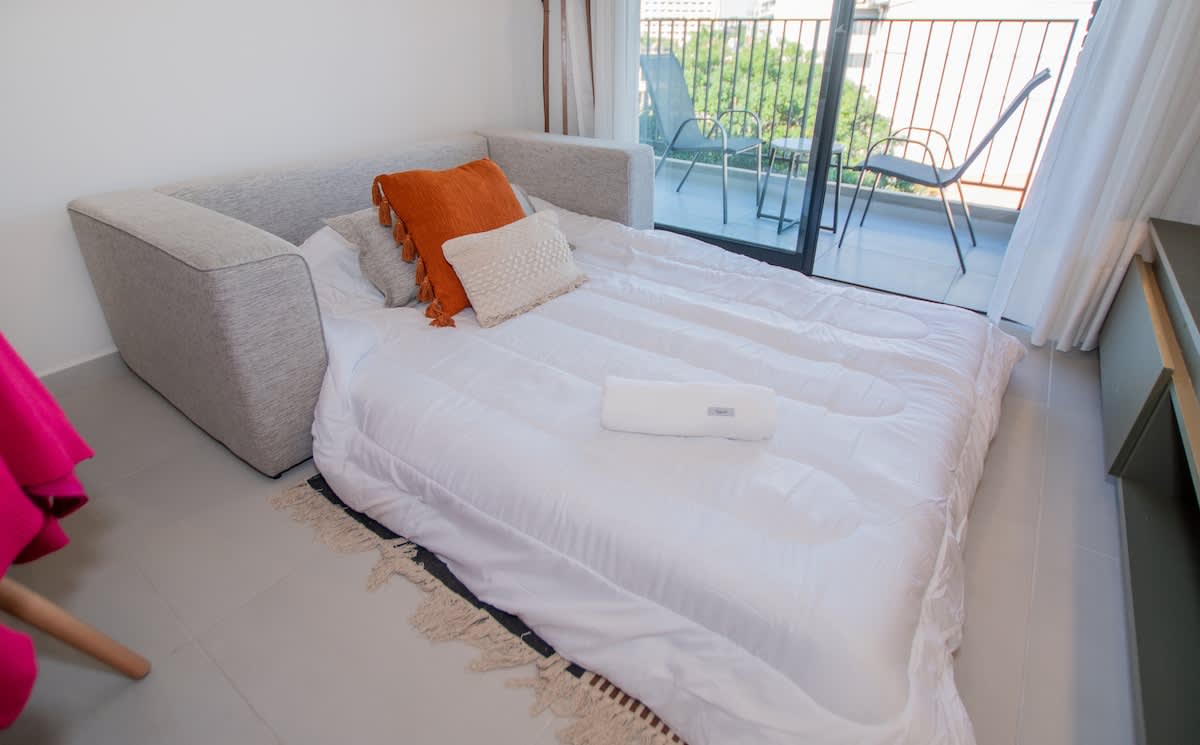 2cd4966a 90d8 42 H2 F