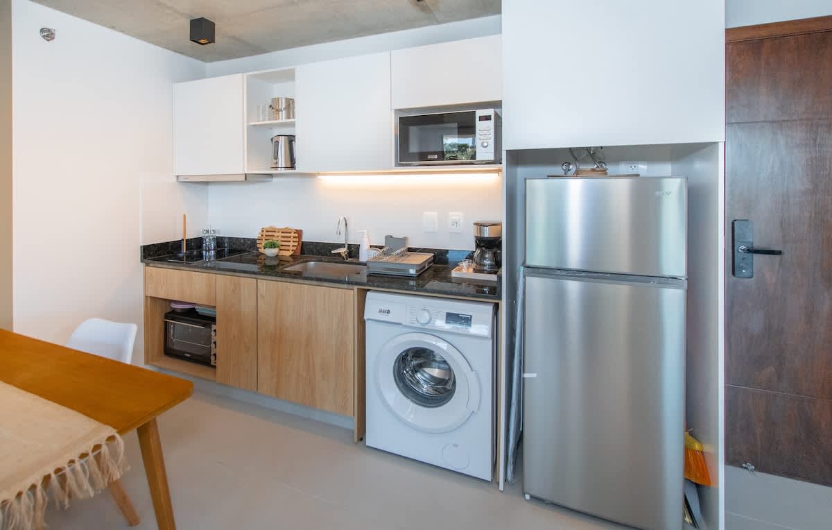 ac4b1712 48d7 49 sUuz9