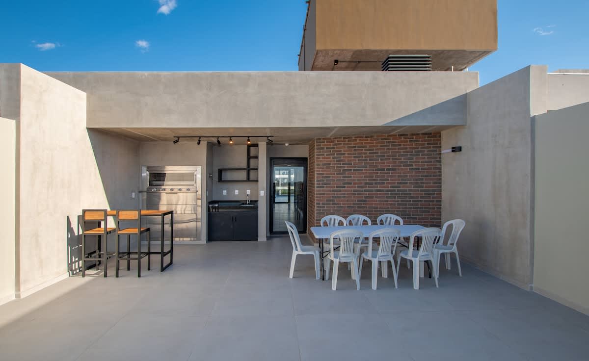 eca5060c 7ee7 40 onA M