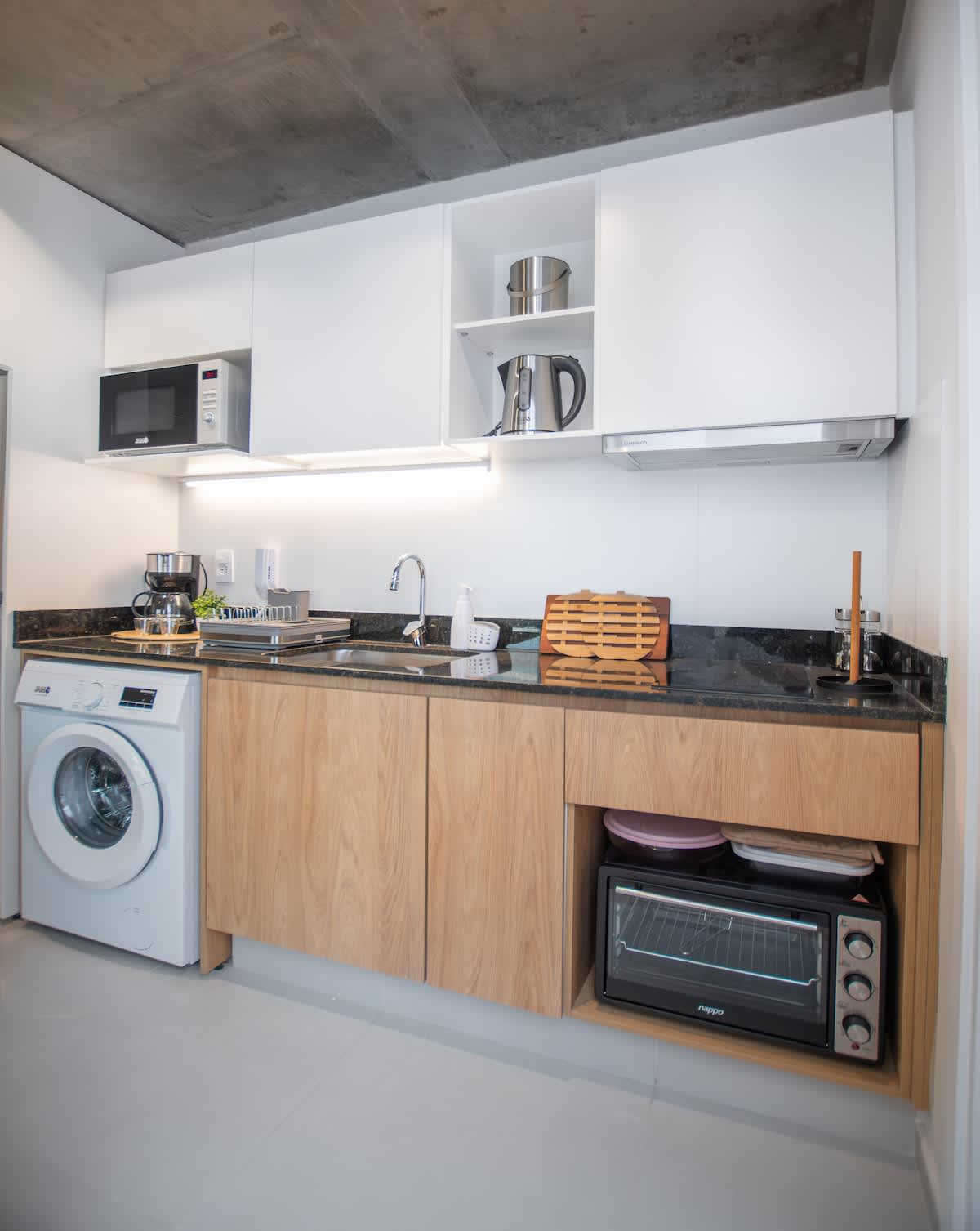 3c6ea3ee 93fa 4f EWouv