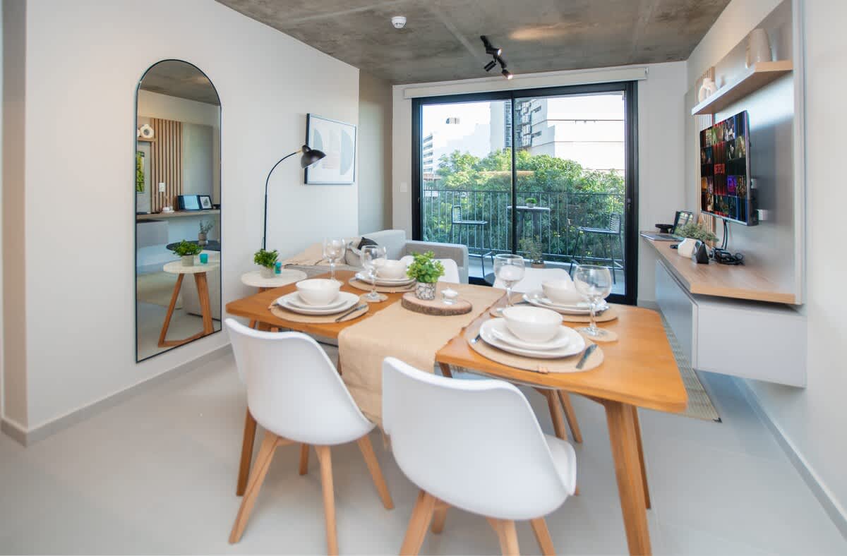 fca81254 41a1 4a z6Jwr